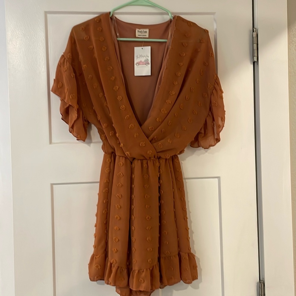 Peach Love Kayla Dotted Romper. size medium NWT